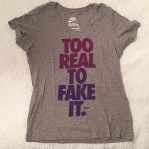 Nike Slim Fit Graphic Tee